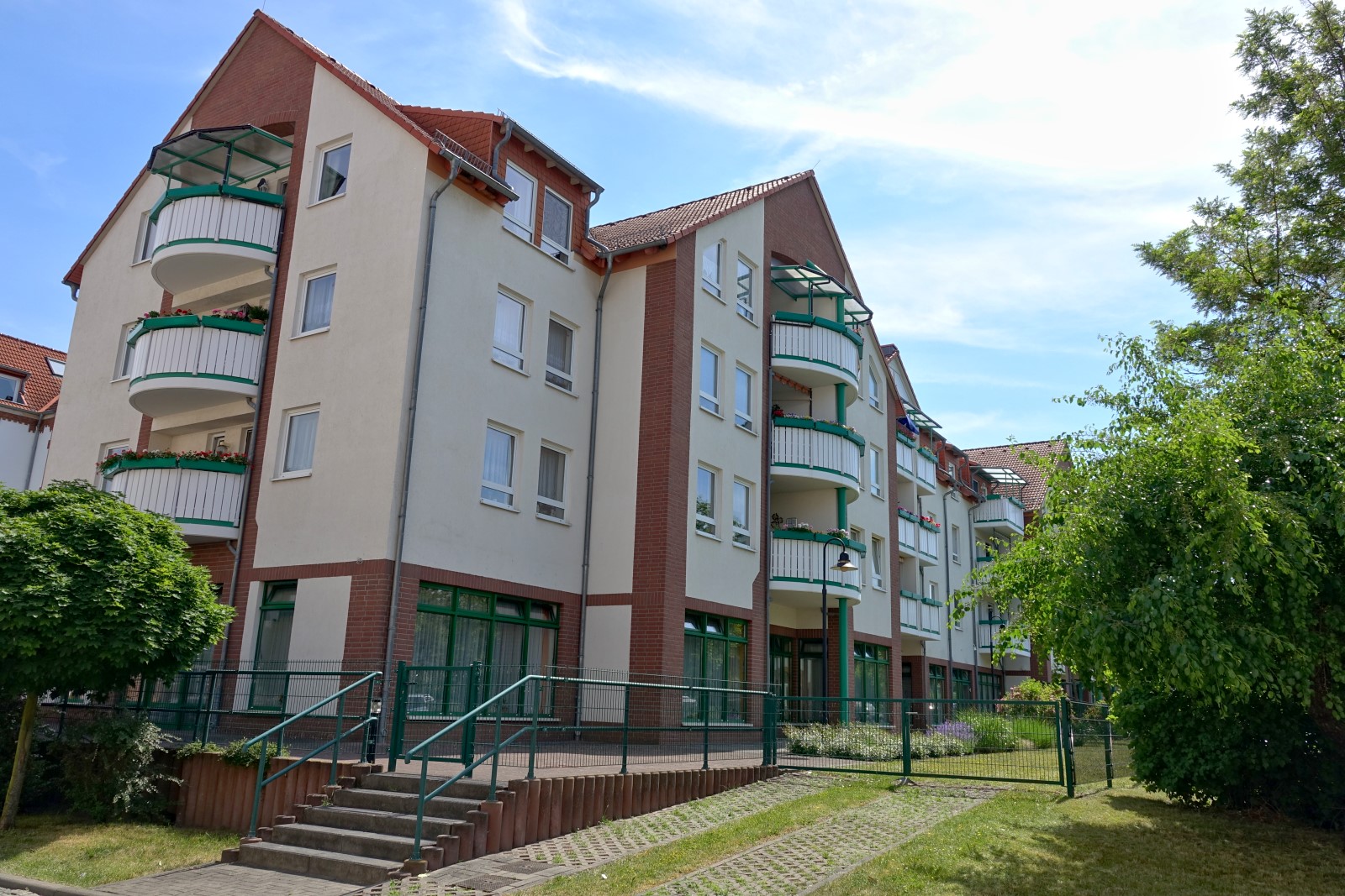 Seniorenwohnanlage Burg - Außenansichten